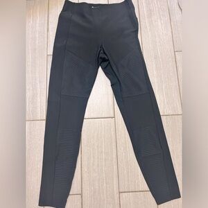 Athleta Madison Moto Leggings, Size 6 Black